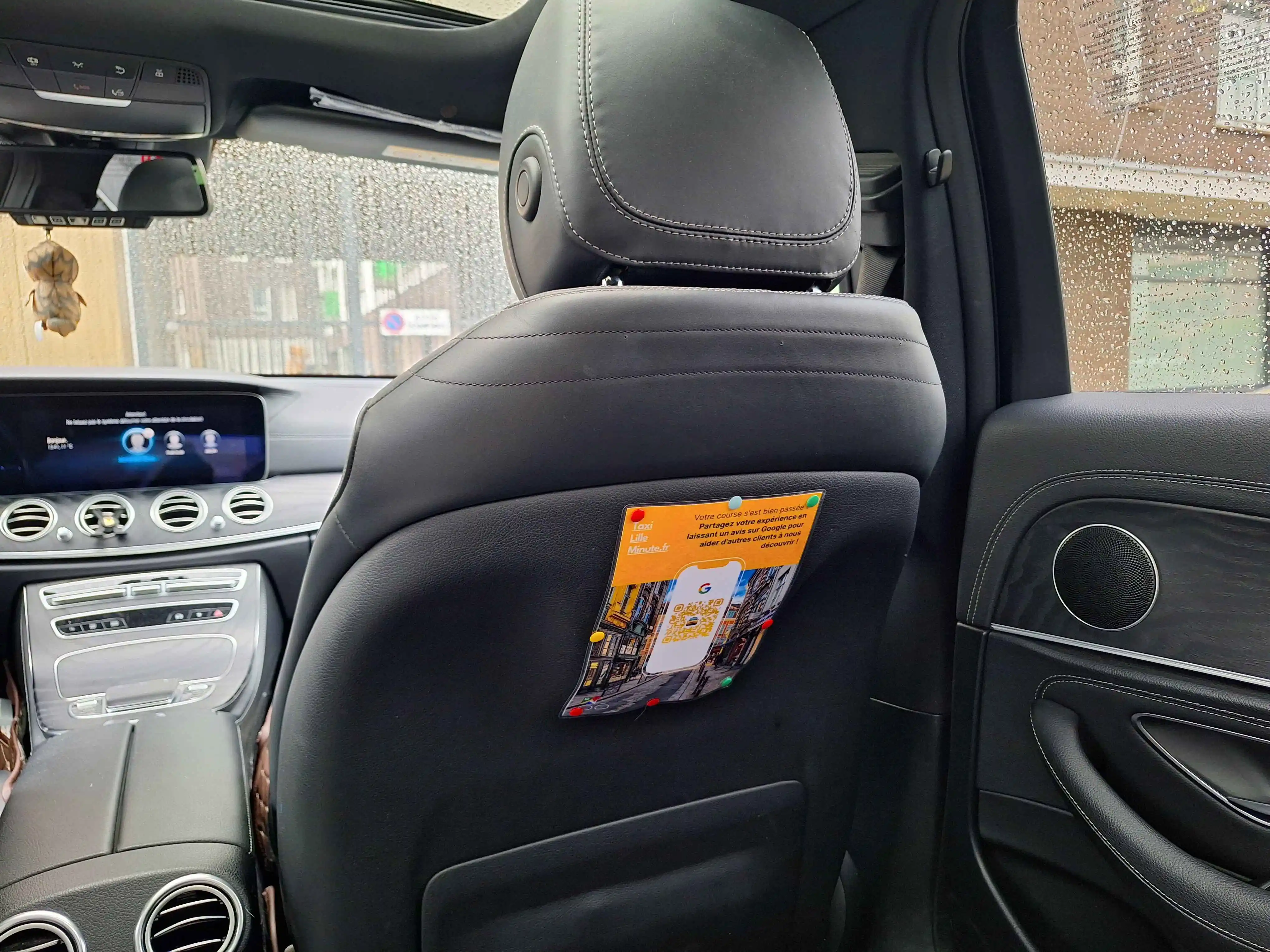 Intérieur confortable d'un taxi
